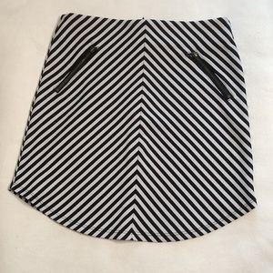 Monteau Los Angeles | Stripped Skirt